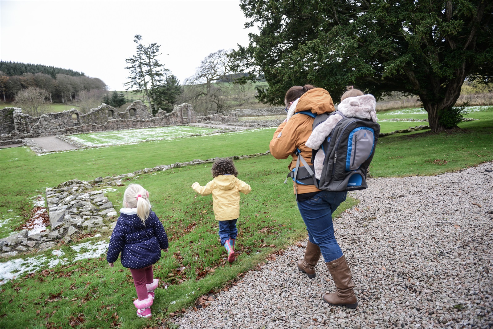 Childminders encouraged to take part in The Daily Mile